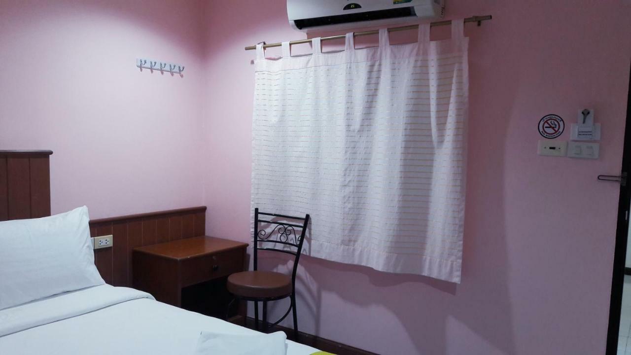 Cha-Am Fish Star Hotel Екстериор снимка