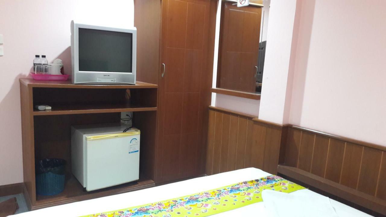 Cha-Am Fish Star Hotel Екстериор снимка