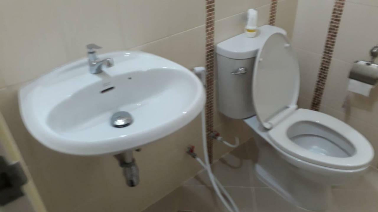 Cha-Am Fish Star Hotel Екстериор снимка