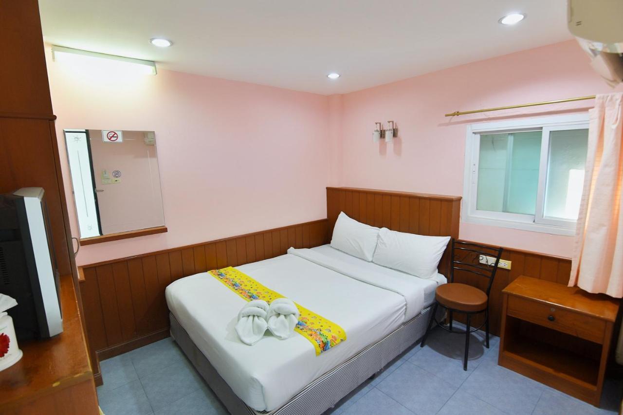 Cha-Am Fish Star Hotel Екстериор снимка